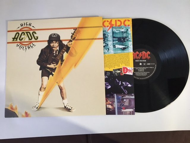 AC/DC - HIGH VOLTAGE