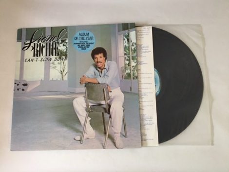 LIONEL RICHIE CAN’T SLOW DOWN
