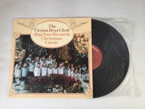THE VIENNA BOYS CHOIR SING YOUR FAVOURITE CHRISTMAS CAROLS